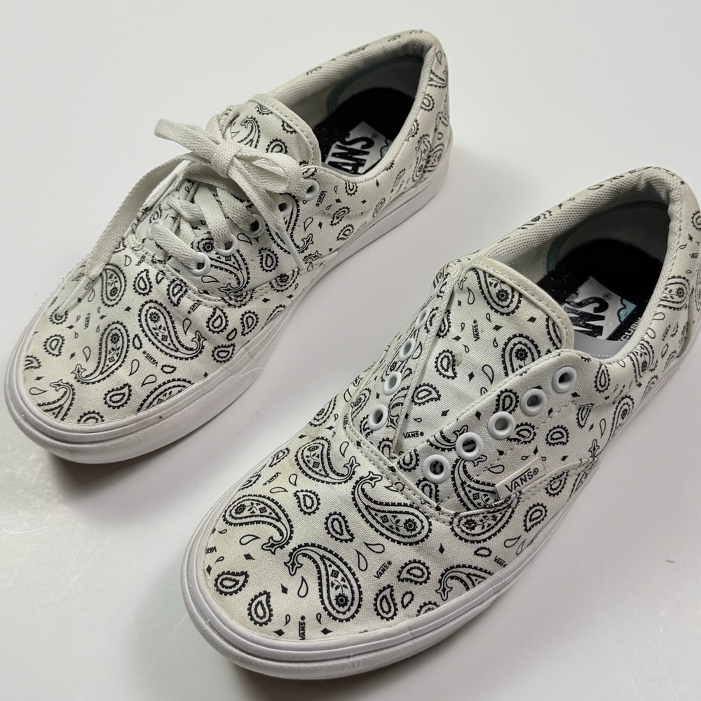 Vans ComfyCush Era Paisley White Black Sneakers Mens 6.5 Womens 8.0